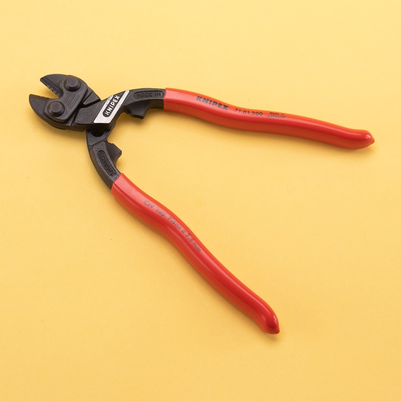 Knipex 8" Cobolt Compact Bolt Cutters - Plastic Grip